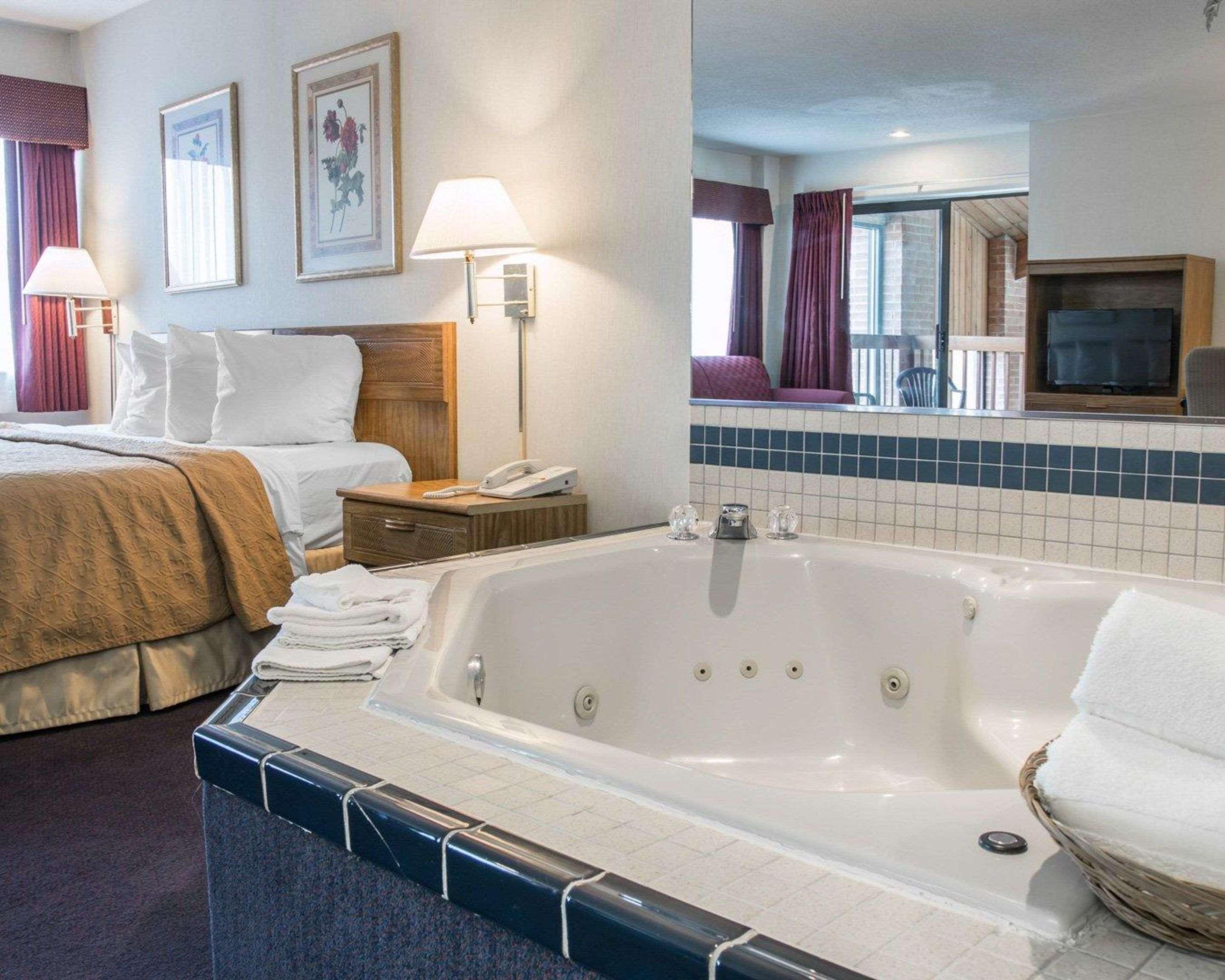 Quality Inn Hudsonville South Eksteriør billede